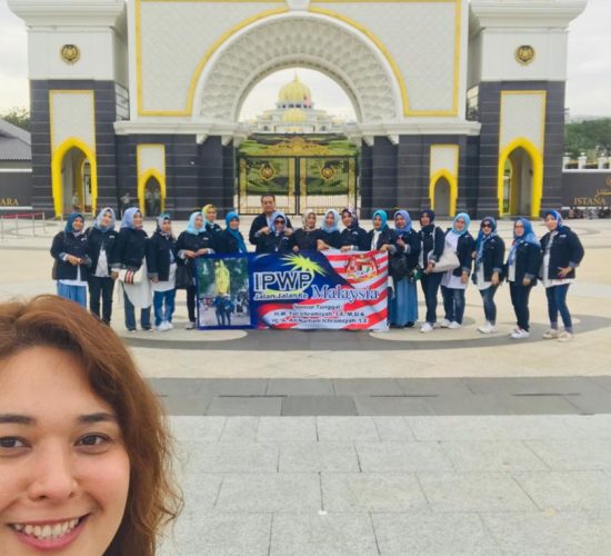 Paket Tour Malaysia Group